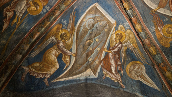 Drugi Dolazak Angels opening the firmament at the end of time 14th century fresco in Decani monastery Kosovo sm