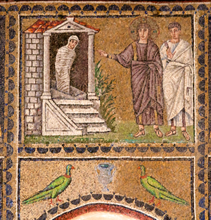 Jesus raises Lazarus, Sant' Apollinare Nuovo, Ravenna.